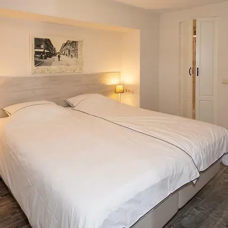 Sleep&stay Floris Iv Appartamento *